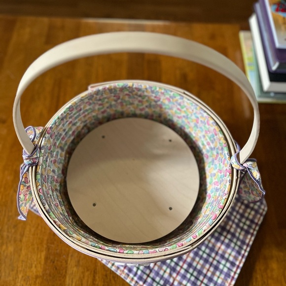 Longaberger 2000 Easter Basket - Picture 13 of 15